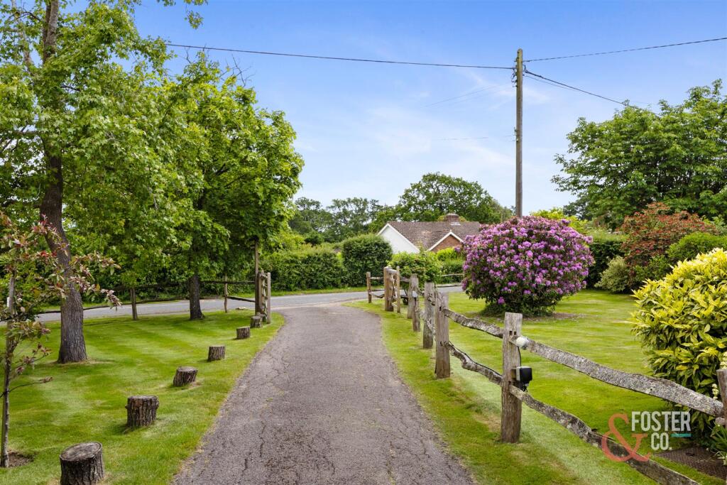 Littleworth Lane, Touchwood-027.jpg