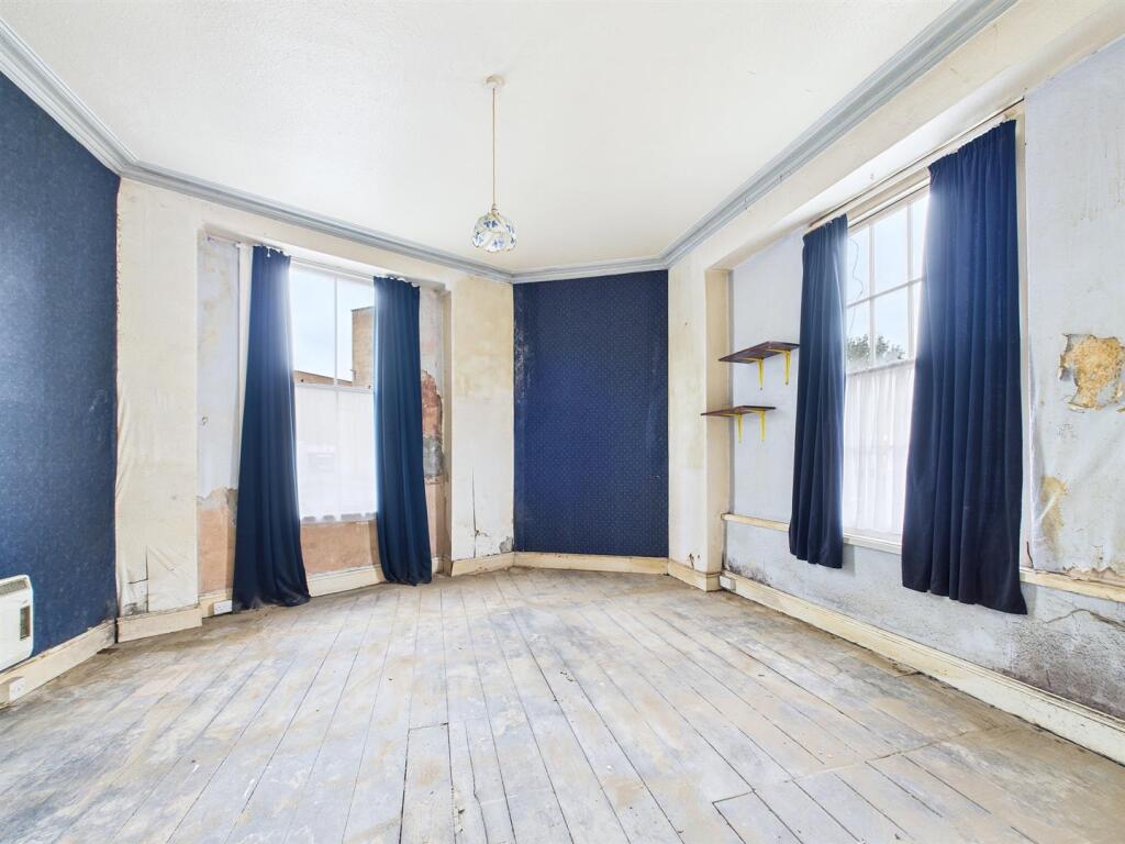 7 - 4 storey residential invetsment.jpg