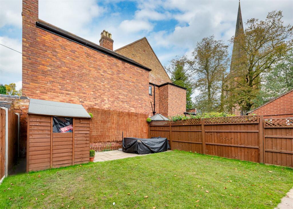 The Old Sweet Shop-garden2.jpg