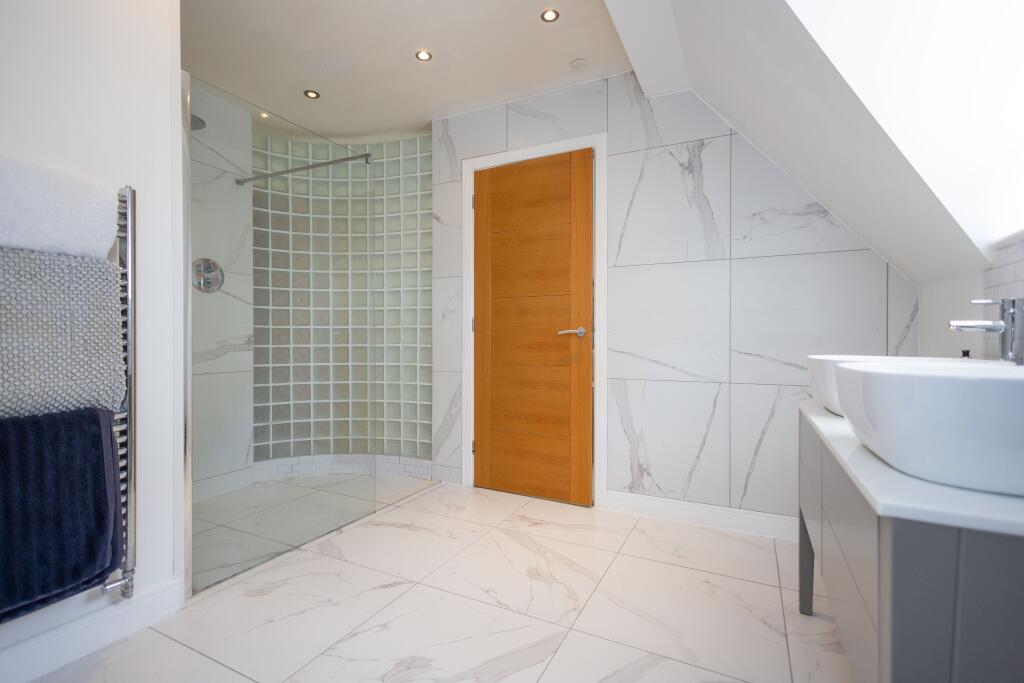 Ensuite shower area