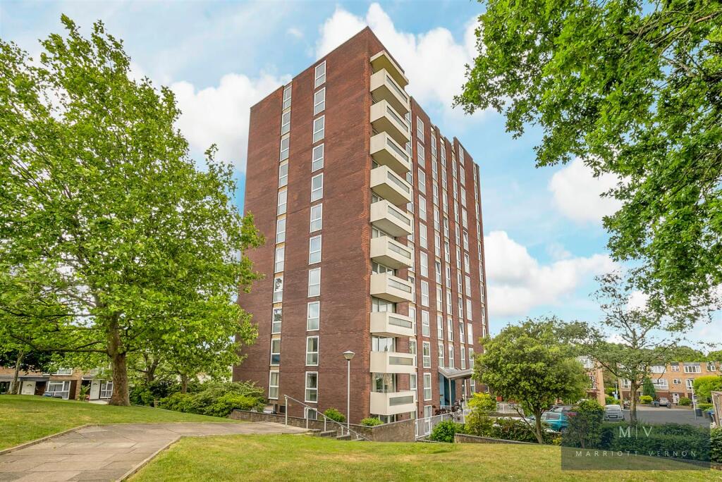 Maybourne Grange 18 MV-11.jpg