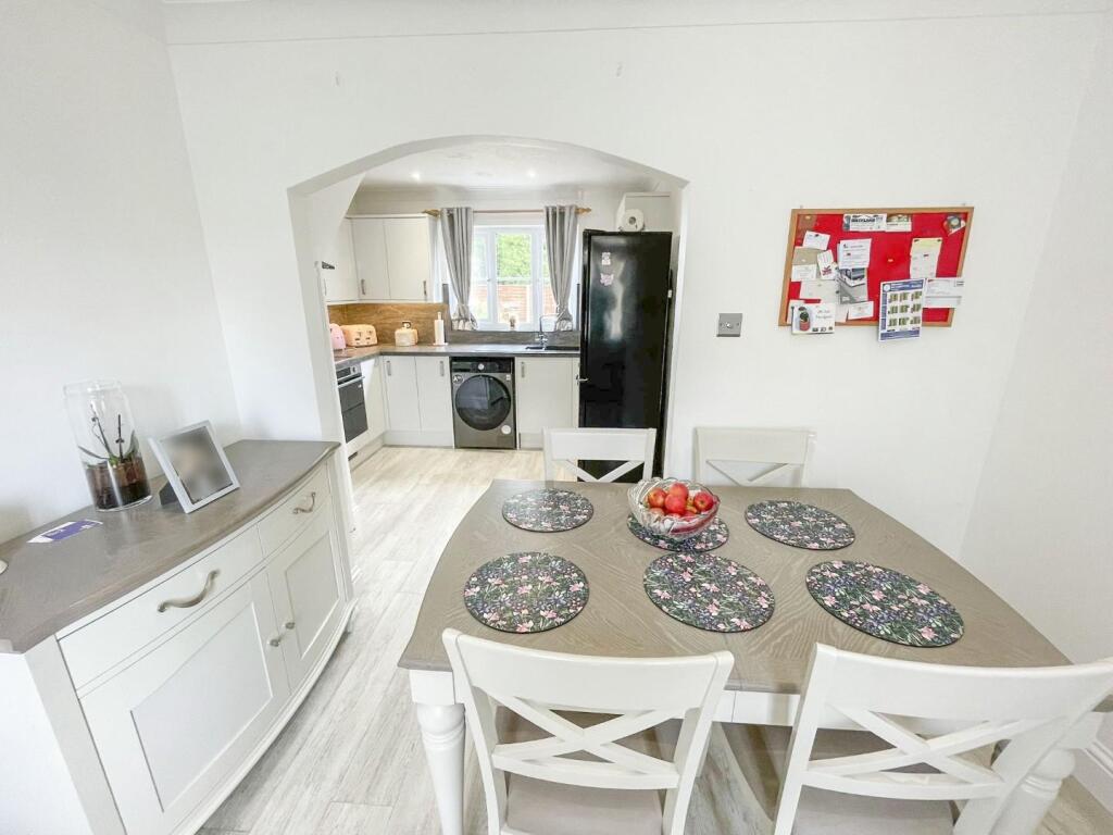 tlc_8f9482dd-a4c9-4858-b4ba-68bfb5653740_ae4e80e.j