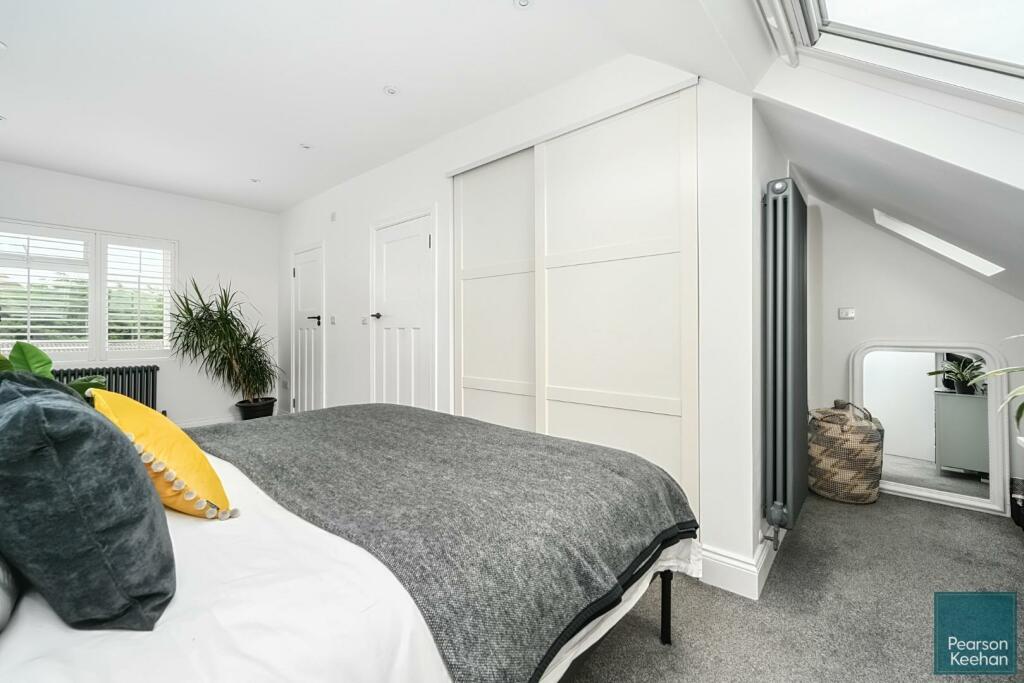 93 Applesham Ave, BN3 (23).jpg