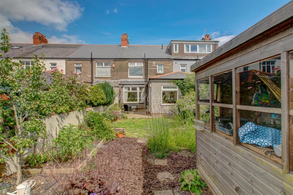 St Agnes, Heath, HernCrabtree, (18).jpg