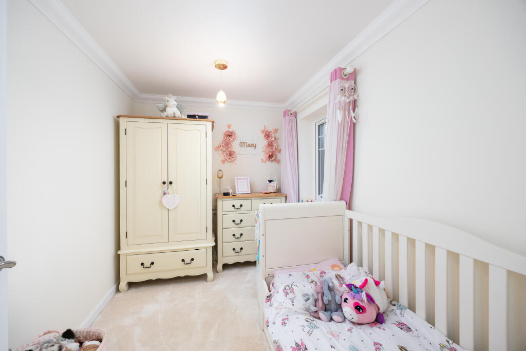 2 Cheddington Grove, HP22 7AB-25