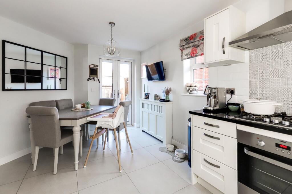 Kitchen Diner a.JPG