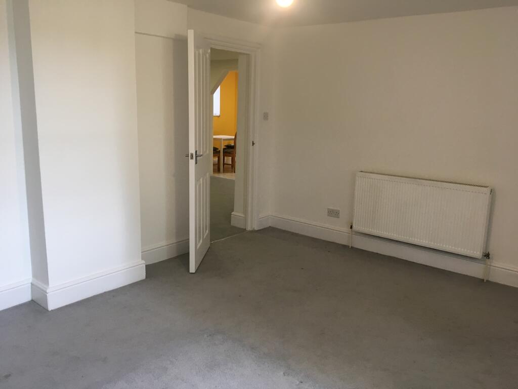 Samuel Street, London SE18 5LL