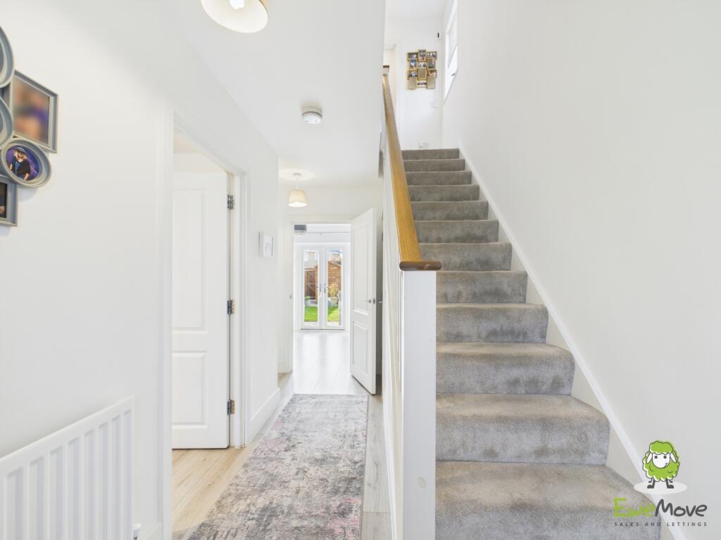 CAM03778G0-PR0186-STILL001