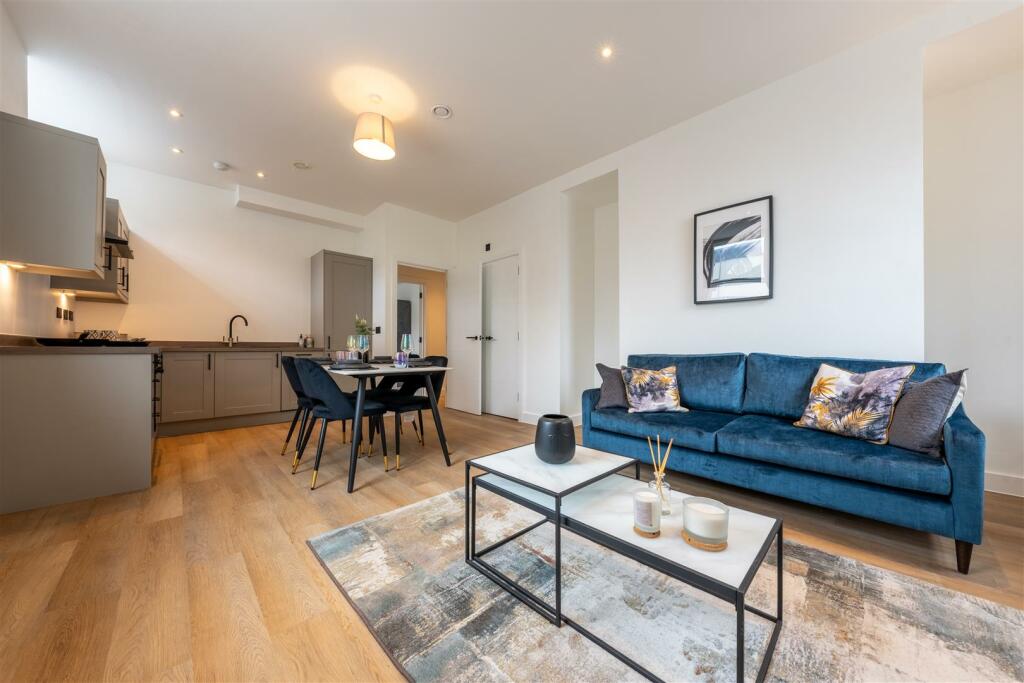 Flat 1 Reside-7.jpg