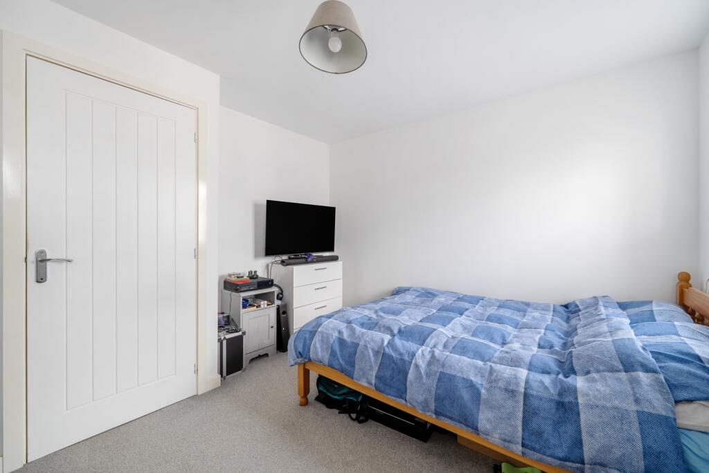 1341626-4-68a595a844156