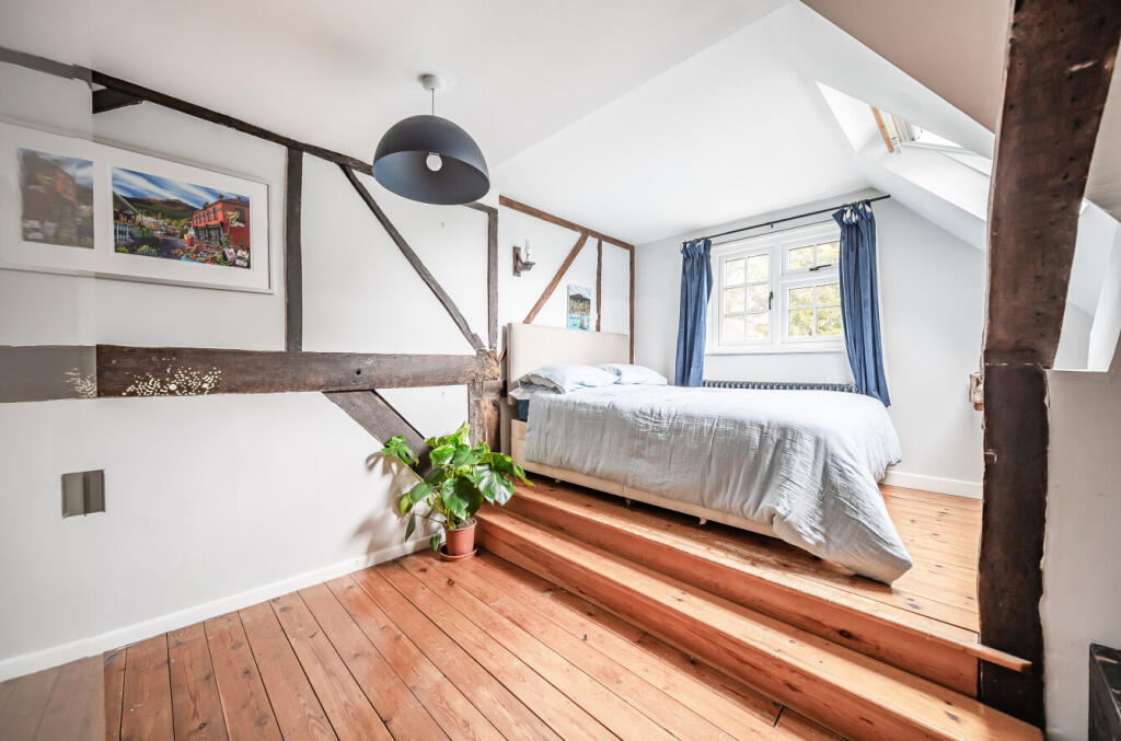 1296151-8-682f68a...