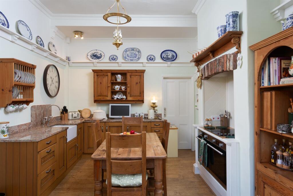 Kitchen/Breakfast Room