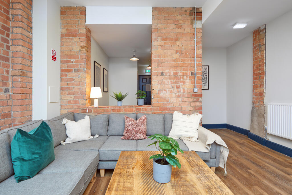 Shoe &amp; Boot Factory, Flat 14 Living Room 2