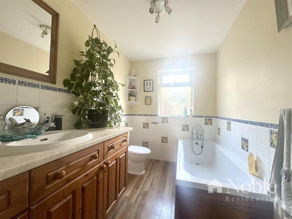 Ground Floor Bathroom