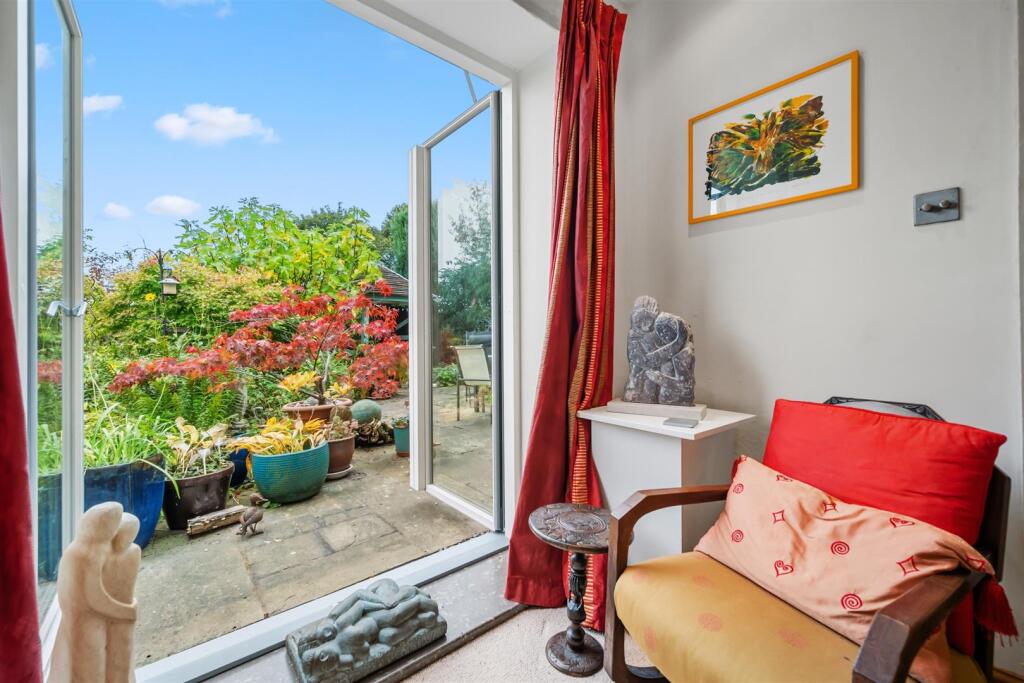 Dining Room through doors to garden.jpg