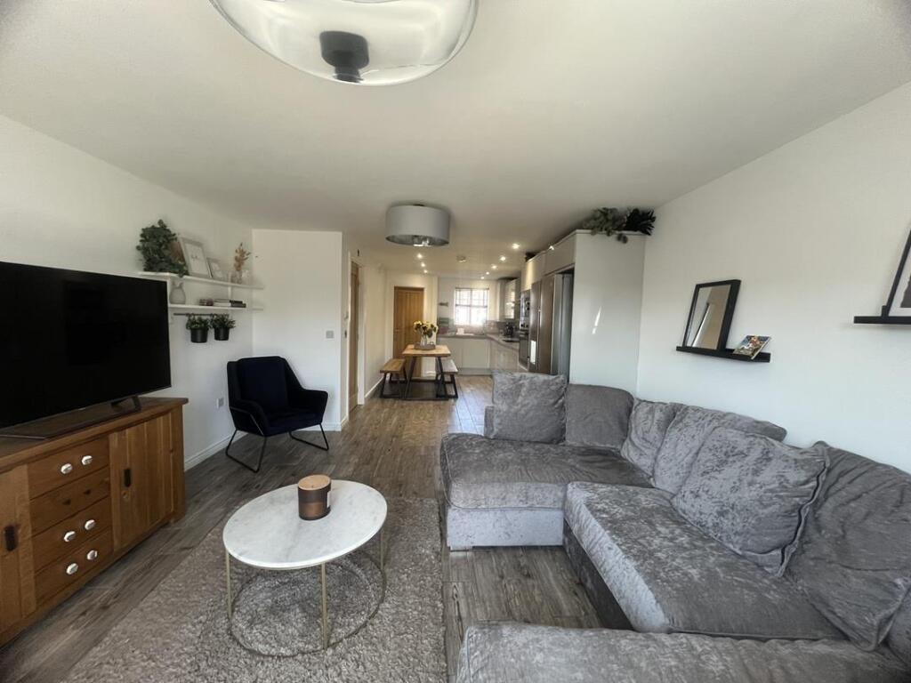 Open Plan Kitchen / Dining / Living Room