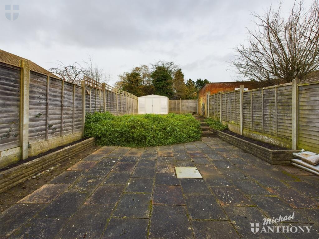 CAM03852G0-PR0190-STILL008