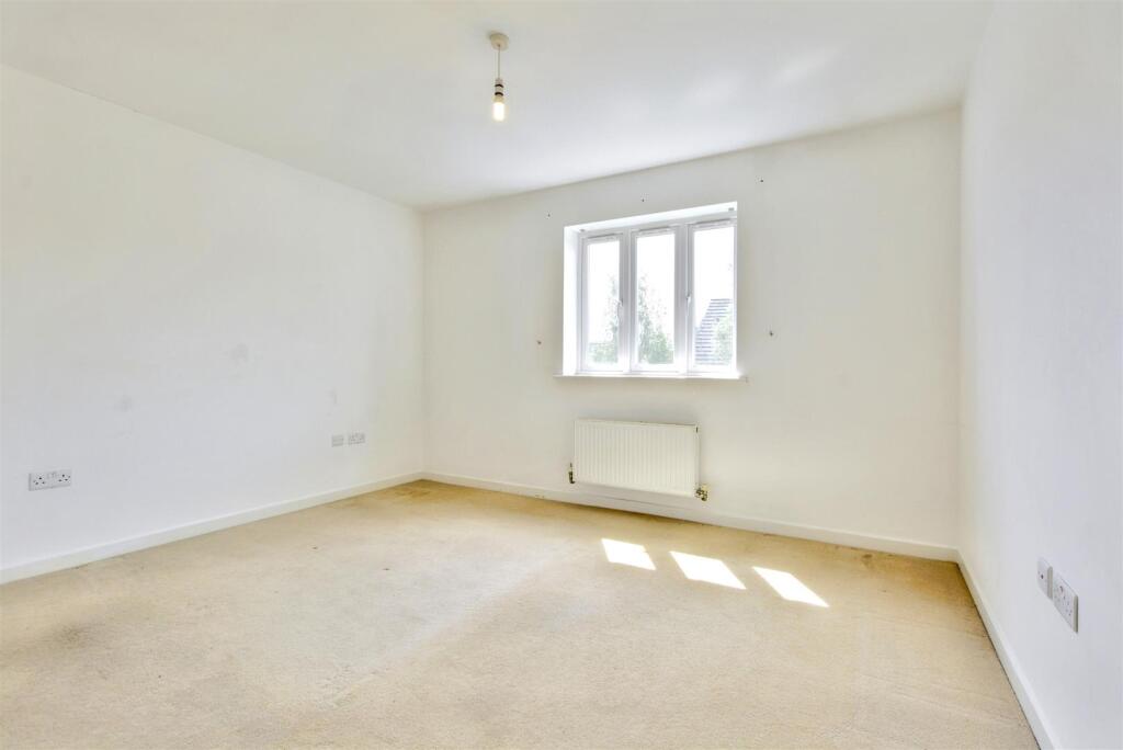 Bedroom 1_1.jpeg