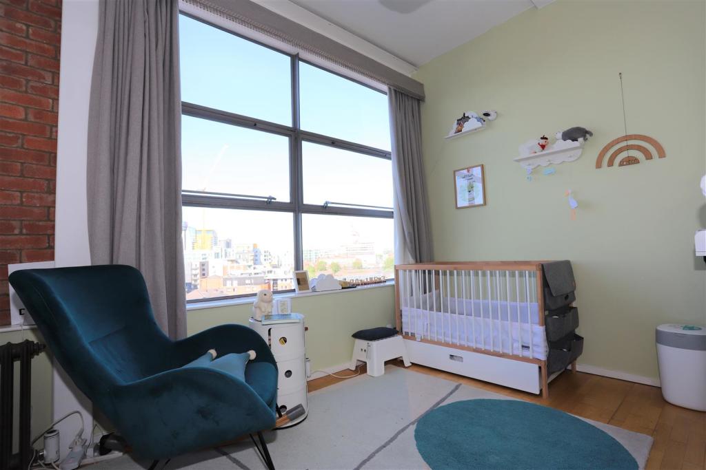 Bedroom 2.JPG