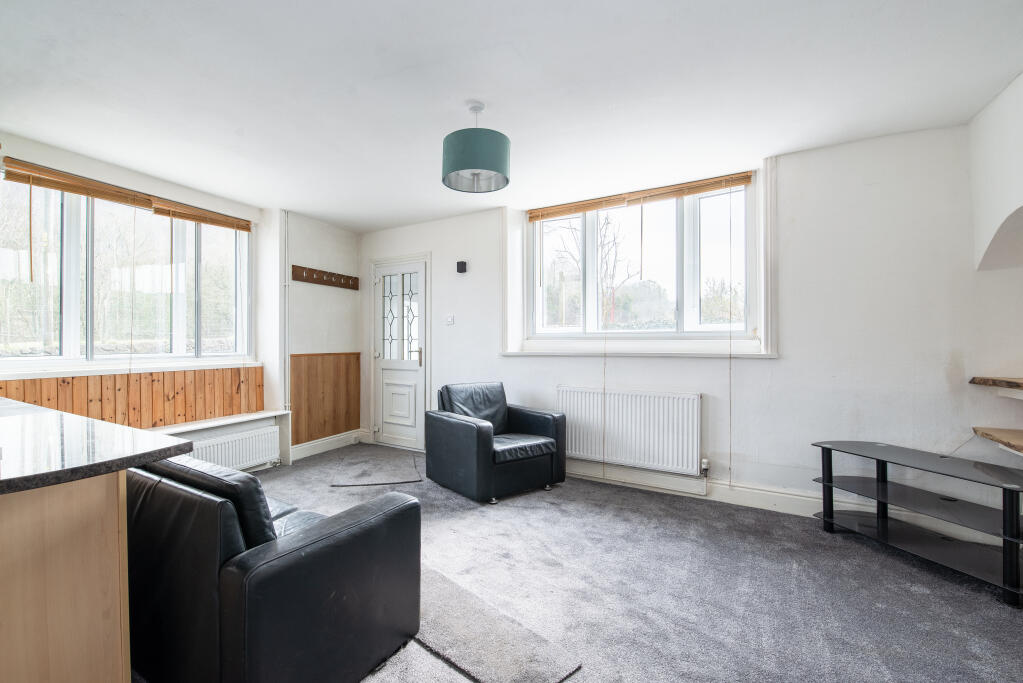 Lounge Kitchen