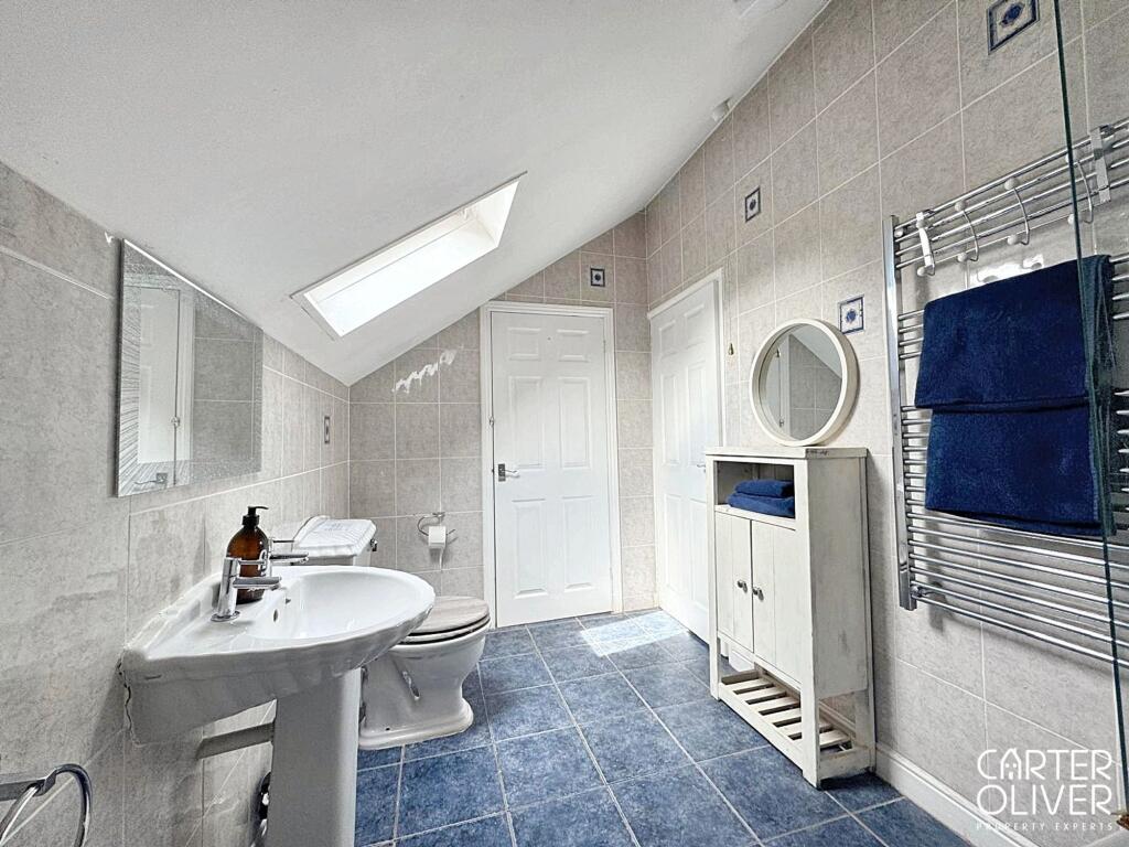 BEDROOM 3 ENSUITE