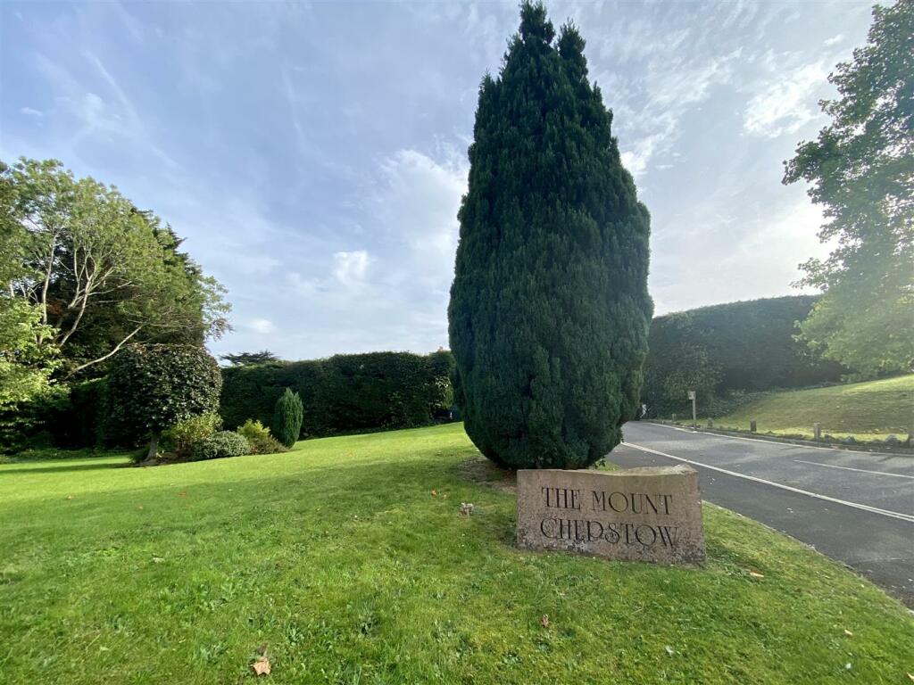 GARDENS &amp; GROUNDS