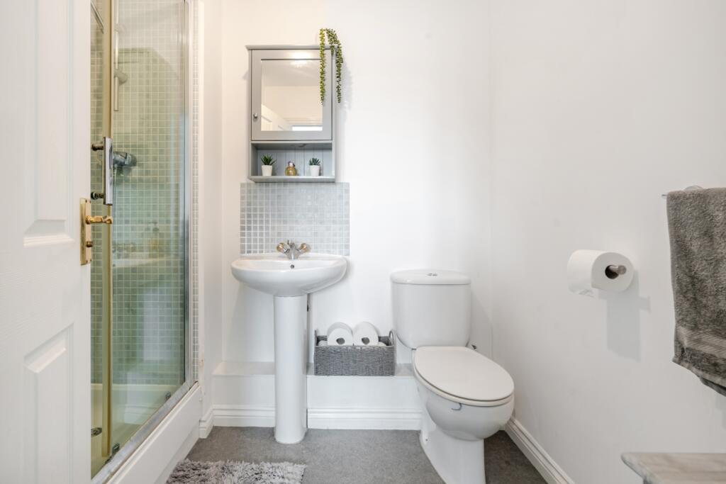 1340270-20-689b473d90ec5