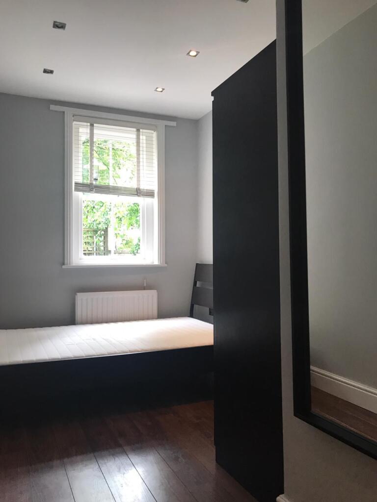 Bedroom 2/Double glazed windows