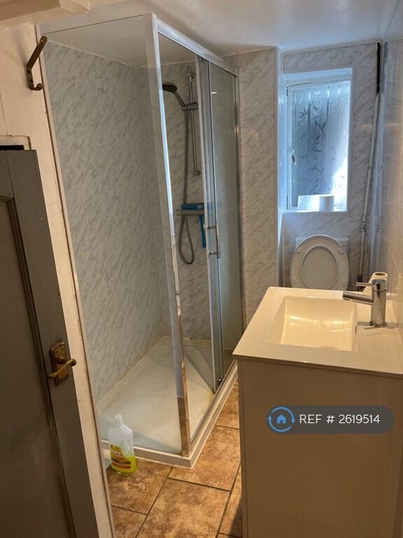 Shower , Toilet , Hand Basin , 