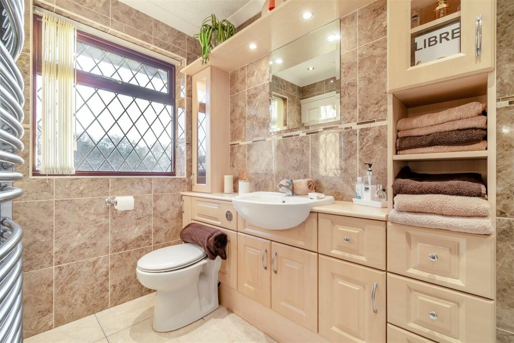 8576940-interior26.jpg