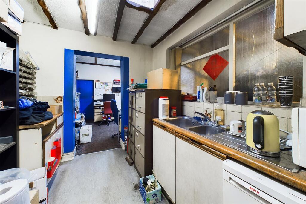 3 - 5 Hinton Road, Greenbank, Bristol BS5 6HA |Fre