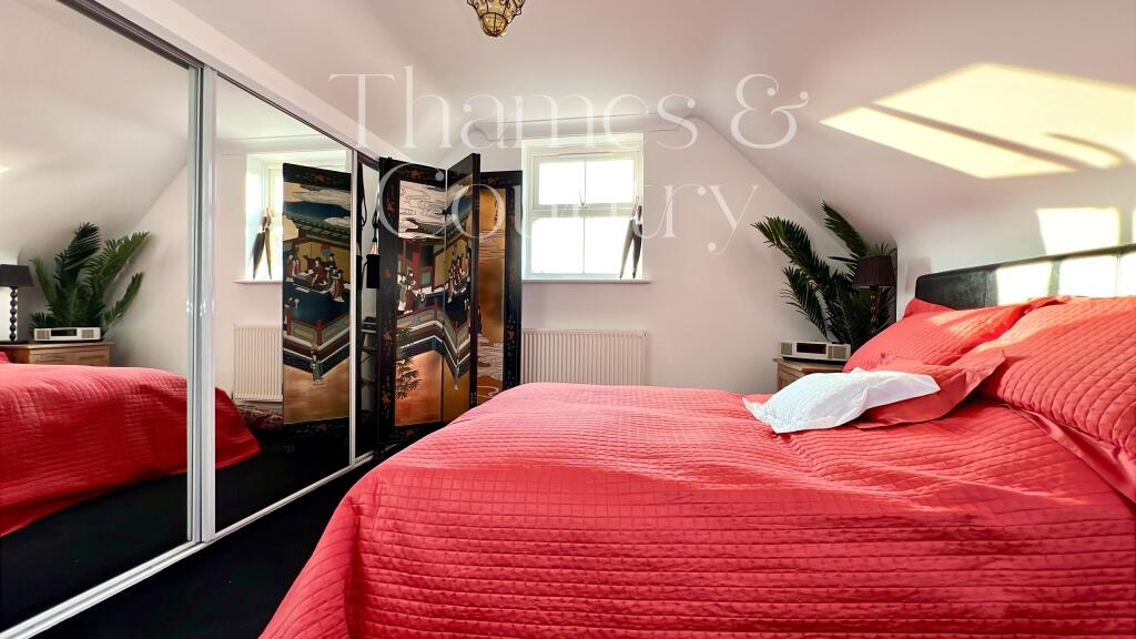 Top Floor Primary bedroom