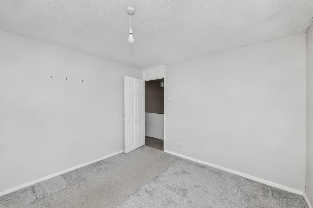 5 Milton Dene, Hemel Hempstead HP2 7PE