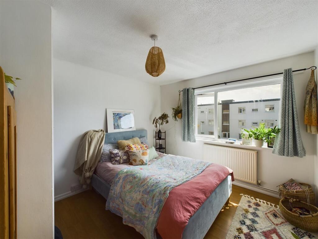 28 Coastline Court Bedroom 1