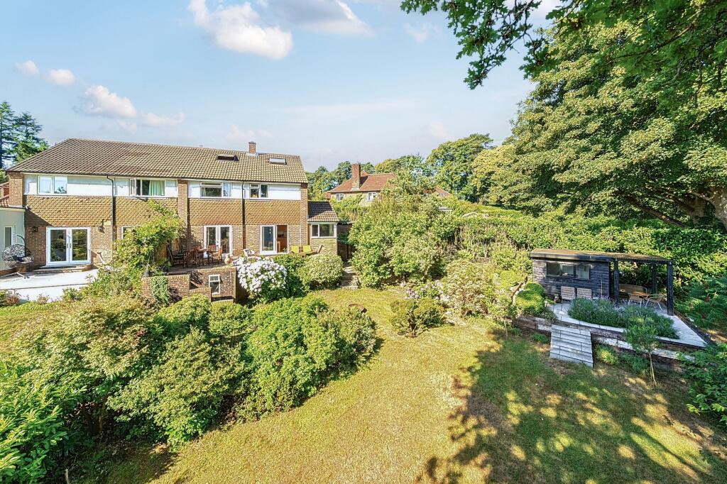 Rear Aspect &amp; Garden