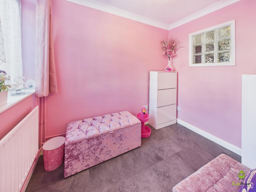 Presented by Clinton at EweMove Bexleyheath and Da
