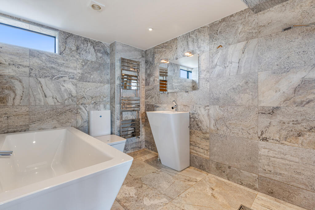 A40 - Telhaven Spring Road Wembury Point - 250708