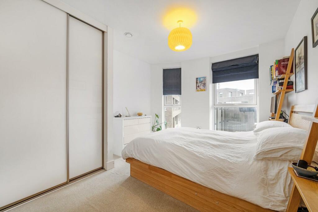 Bedroom 1.JPG