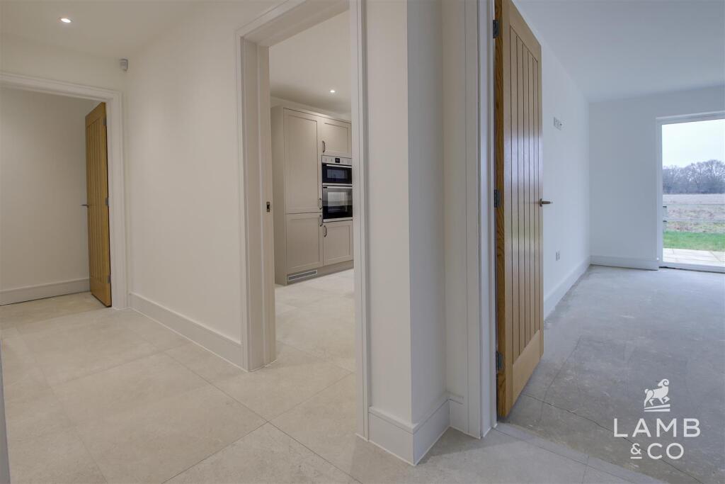 ENTRANCE HALLWAY