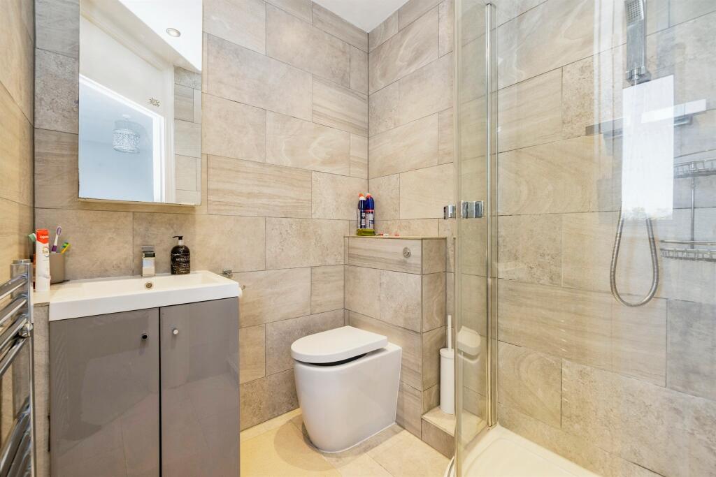 En-suite Bathroom