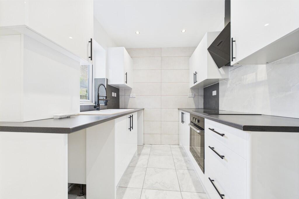 CAM01085G0-PR0569...