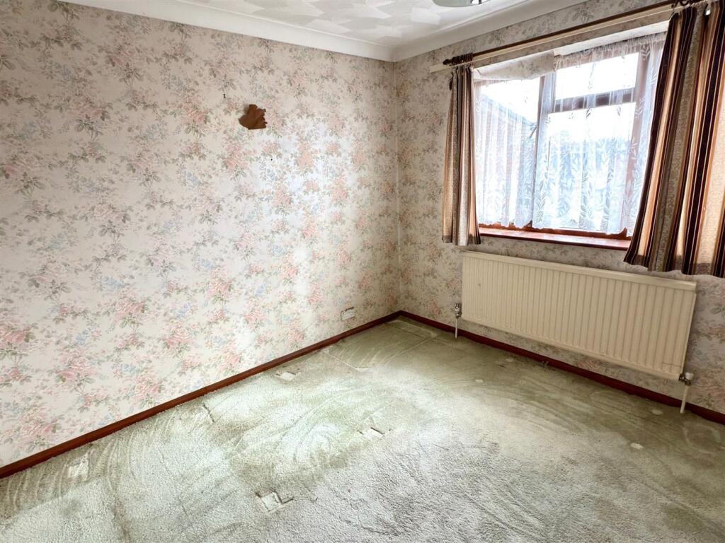 BED 2.jpg