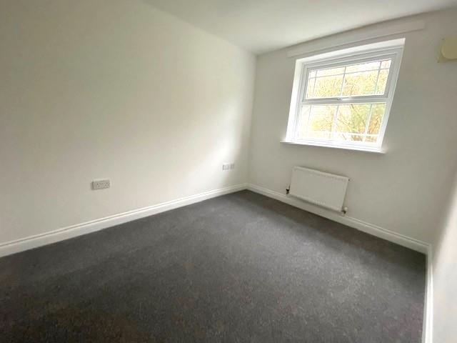 17 Drifters Drive bedroom 3.jpg