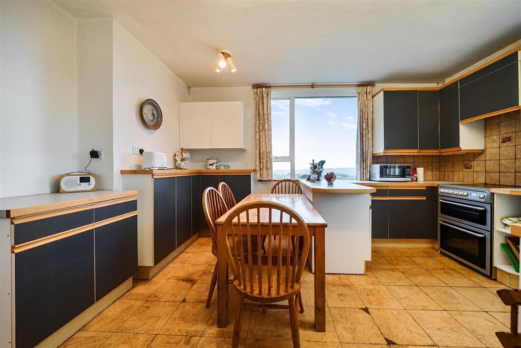 The Quarry House, 39 Church Town, Backwell, North 