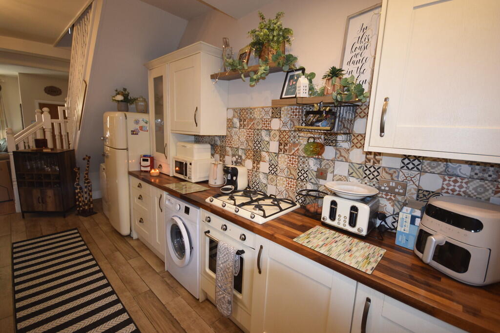 OPEN PLAN KITCHEN...