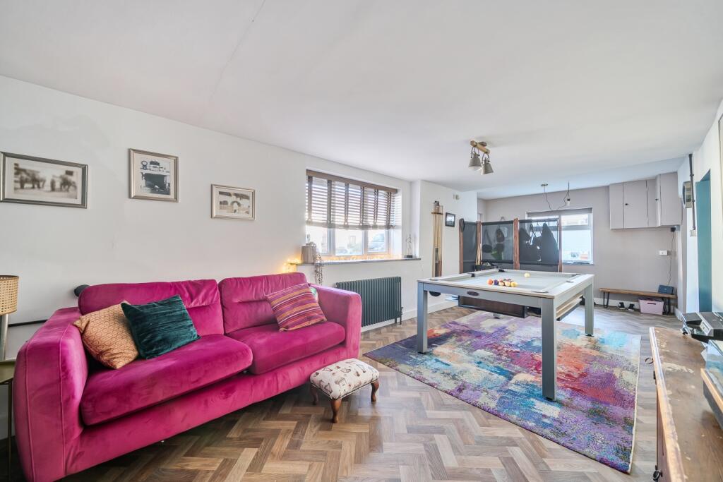 1386820-8-69304d200e93d