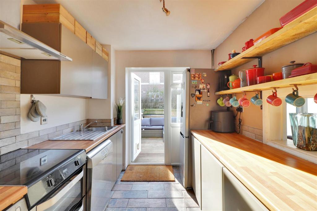 Kitchen to Garden Additional.jpg
