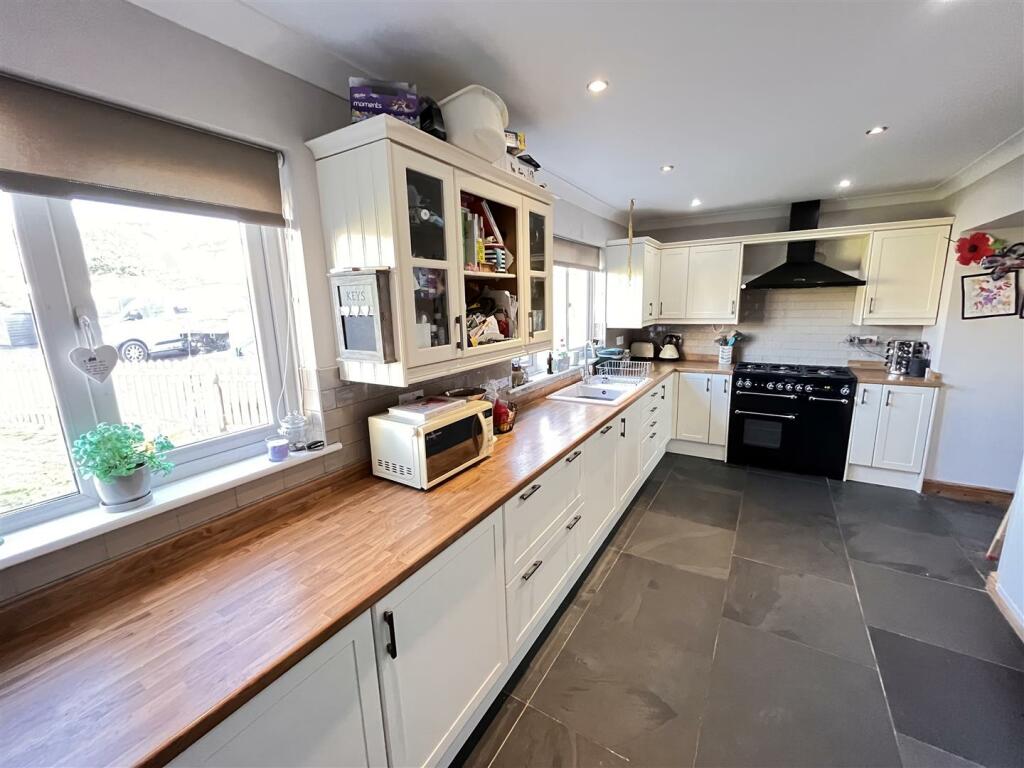Feature Kitchen