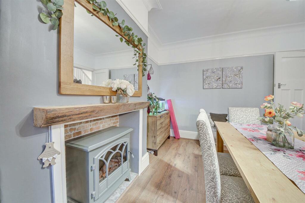 Lounge Diner Kitchen