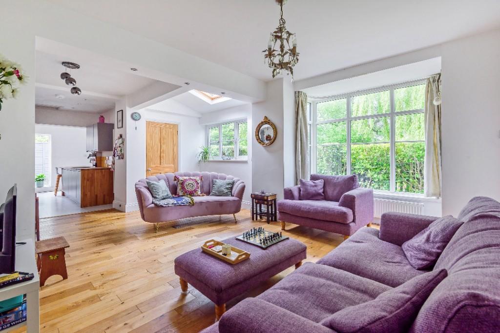 19' Family Room 